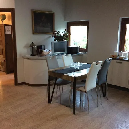 Villetta Del Lago With Private Pool Feriehus